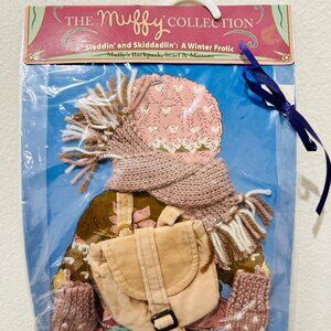 Muffy Vanderbear Hoppy Sleddin and Skedaddlin Mittens and Scarf Bag Outfit 1995